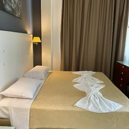 Hotel New Happy