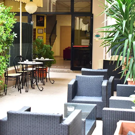 Hotel New Happy