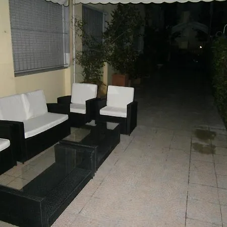 New Happy Szálloda 3*