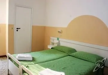 New Happy Otel