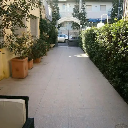 New Happy Hotel 3*