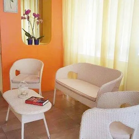 Ξενοδοχείο New Happy